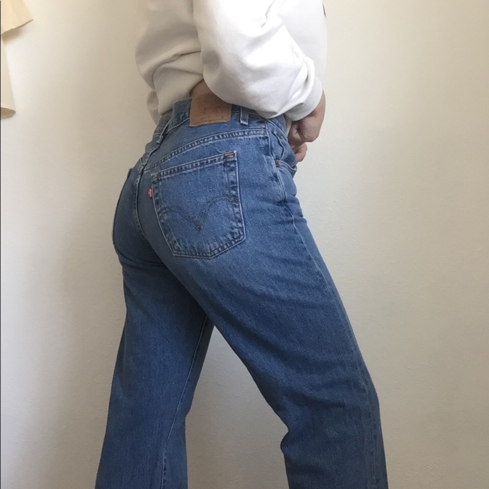 577 Levi’s - Picture 2 of 5